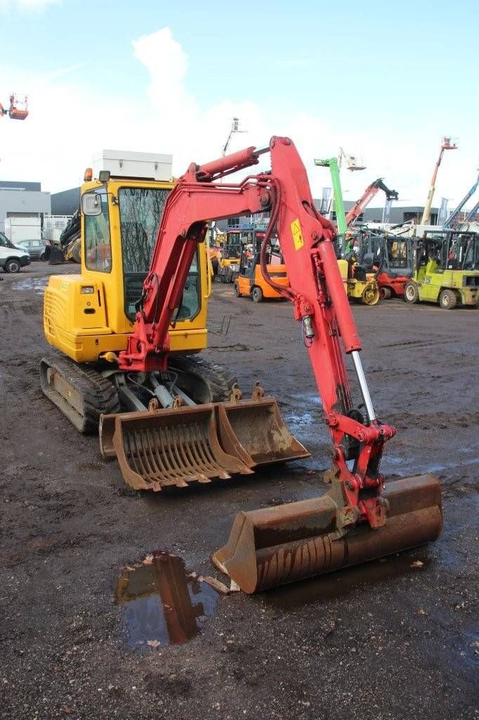 Kettenbagger типа Takeuchi TB235, Gebrauchtmaschine в Antwerpen (Фотография 7)