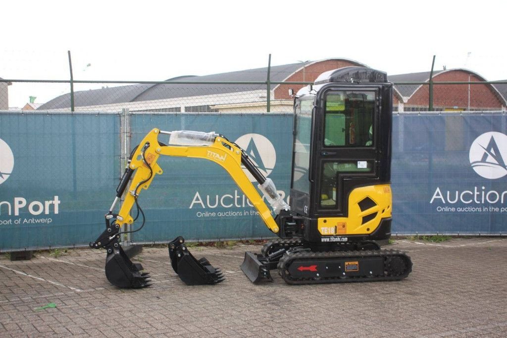Kettenbagger typu Titan TE18, Neumaschine v Antwerpen (Obrázek 1)