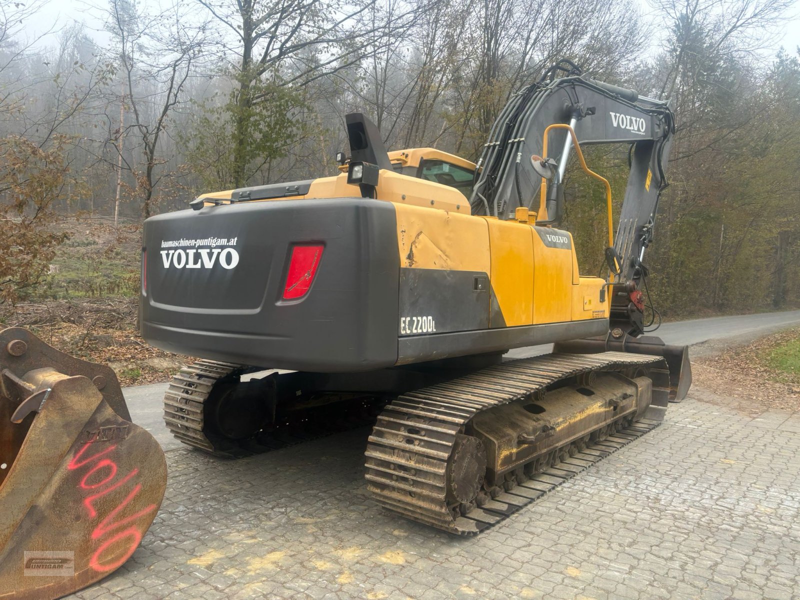 Kettenbagger des Typs Volvo EC 220 DL, Gebrauchtmaschine in Deutsch - Goritz (Bild 8)