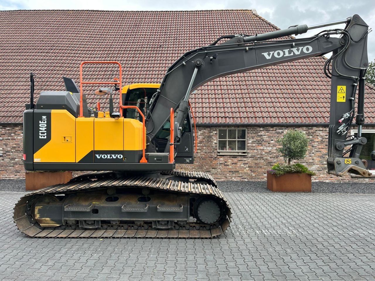 Kettenbagger Türe ait Volvo EC140ELM, Gebrauchtmaschine içinde Nijelamer (resim 2)