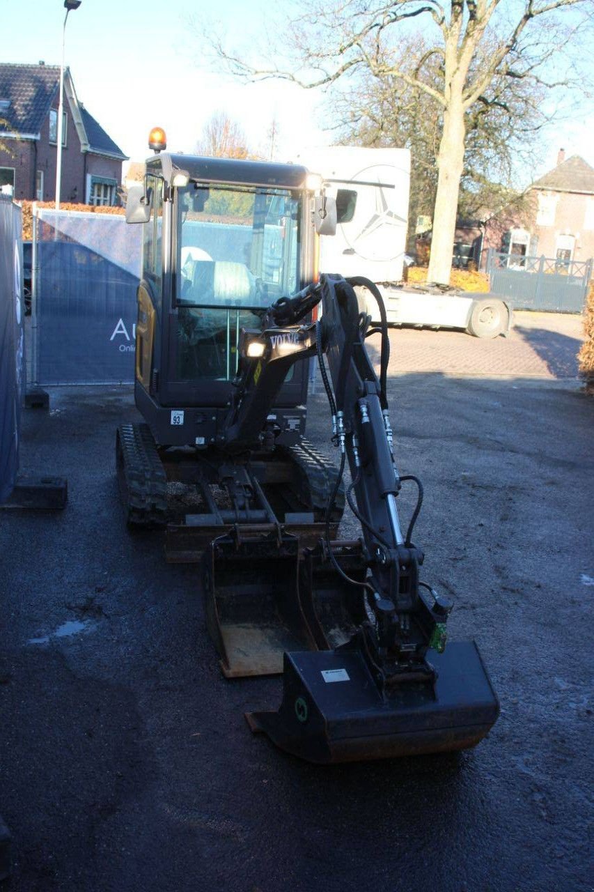 Kettenbagger a típus Volvo EC18E, Gebrauchtmaschine ekkor: Antwerpen (Kép 7)