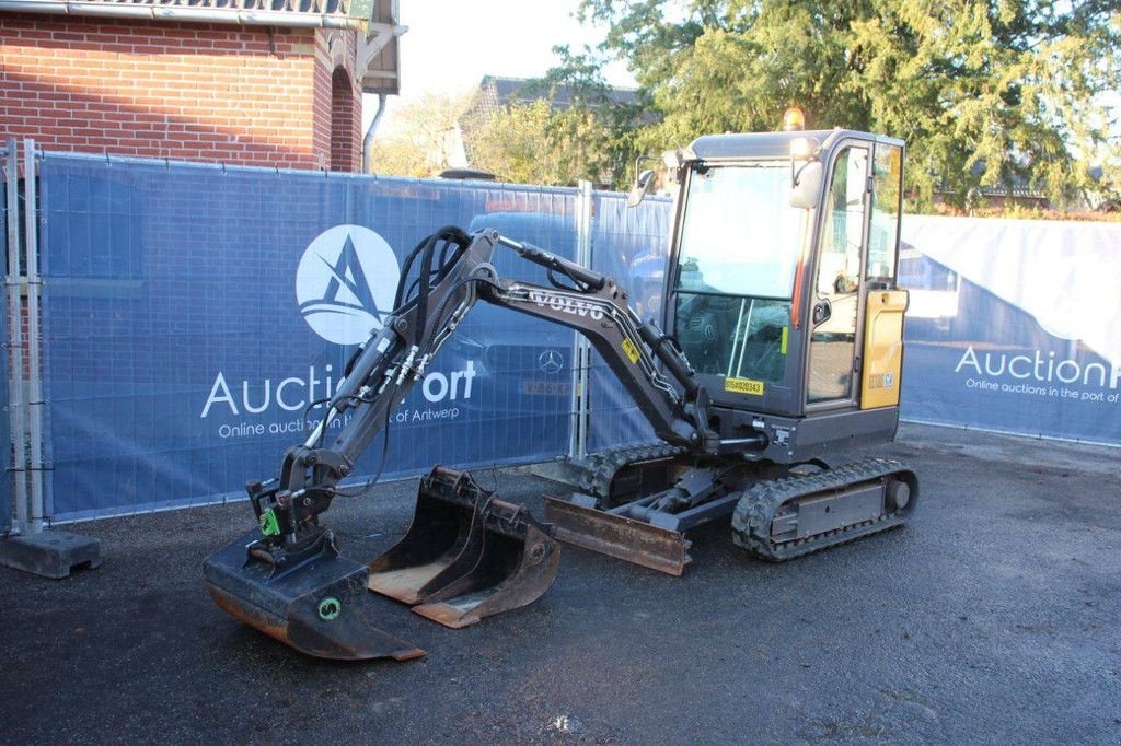 Kettenbagger a típus Volvo EC18E, Gebrauchtmaschine ekkor: Antwerpen (Kép 9)