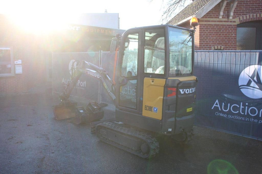 Kettenbagger a típus Volvo EC18E, Gebrauchtmaschine ekkor: Antwerpen (Kép 3)