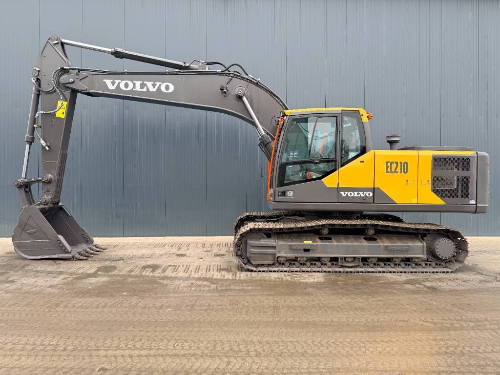 Kettenbagger des Typs Volvo EC210, Neumaschine in Venlo (Bild 10)