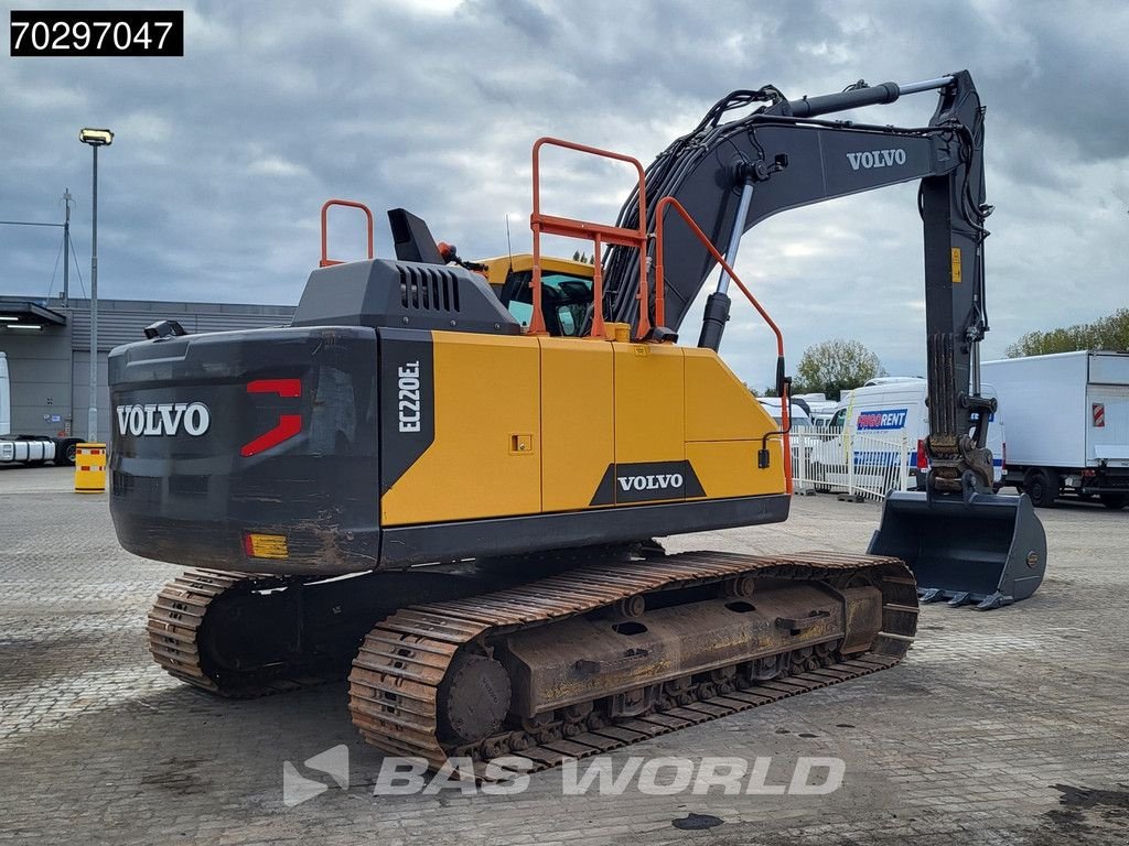 Kettenbagger des Typs Volvo EC220 E L, Gebrauchtmaschine in Veghel (Bild 7)