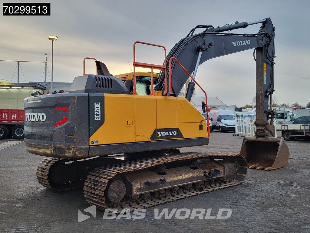 Kettenbagger typu Volvo EC220 E L, Gebrauchtmaschine v Veghel (Obrázek 5)