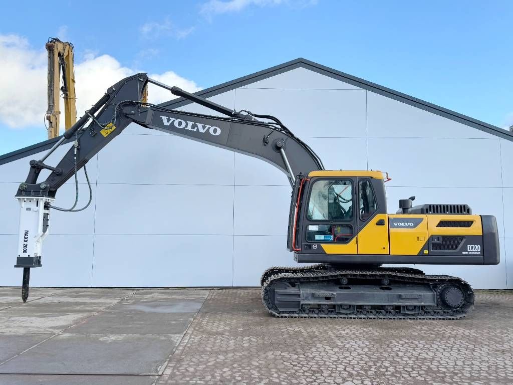 Kettenbagger от тип Volvo EC220D + Maxx 2000 Hammer New / Unused / 2025 Mode, Gebrauchtmaschine в Veldhoven (Снимка 1)
