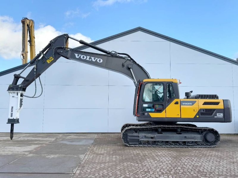 Kettenbagger van het type Volvo EC220D + Maxx 2000 Hammer New / Unused / 2025 Mode, Gebrauchtmaschine in Veldhoven