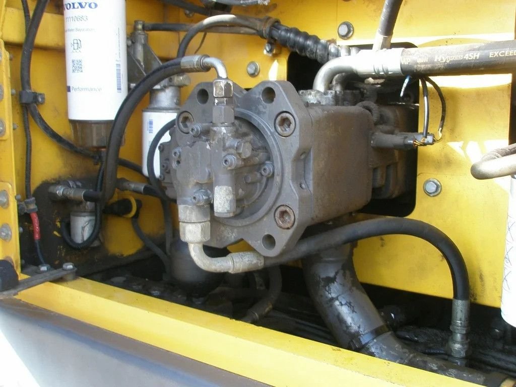 Kettenbagger des Typs Volvo EC220DL, Gebrauchtmaschine in Barneveld (Bild 5)