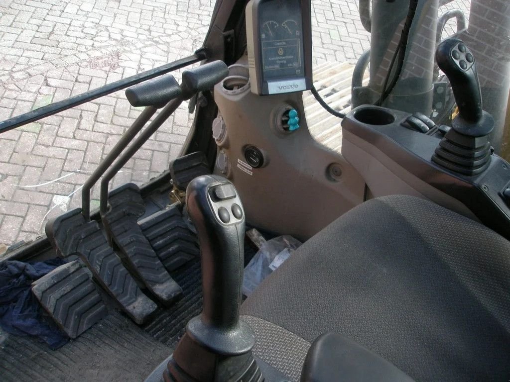 Kettenbagger a típus Volvo EC220DL, Gebrauchtmaschine ekkor: Barneveld (Kép 10)