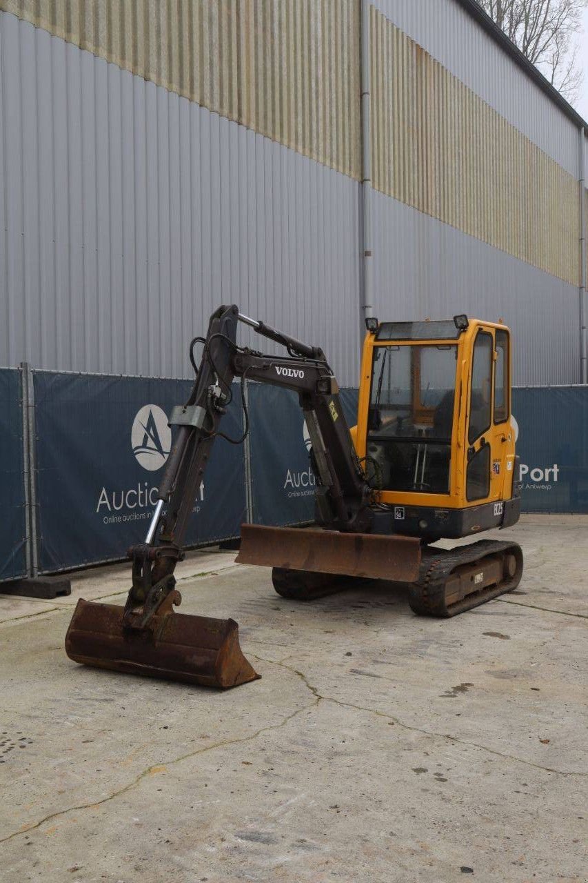 Kettenbagger типа Volvo EC25, Gebrauchtmaschine в Antwerpen (Фотография 10)