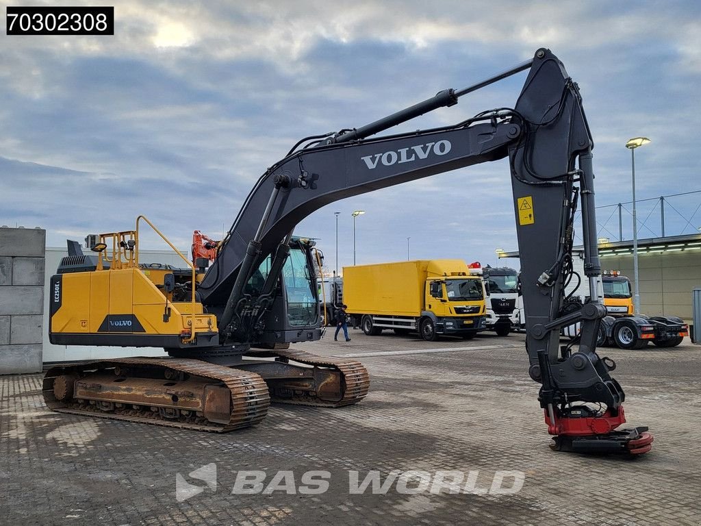 Kettenbagger typu Volvo EC250 E L Tiltrotator, Gebrauchtmaschine v Veghel (Obrázek 7)