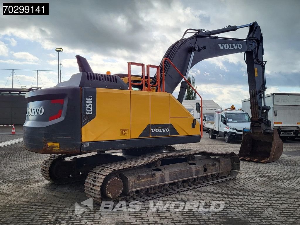 Kettenbagger typu Volvo EC250 E L, Gebrauchtmaschine w Veghel (Zdjęcie 5)
