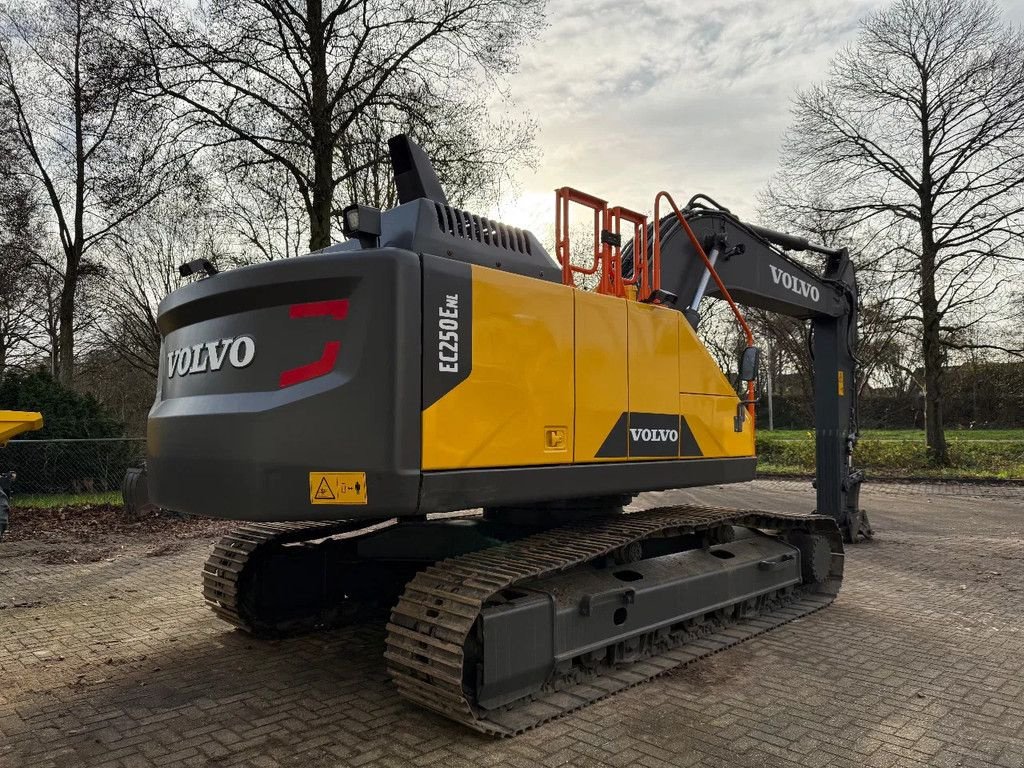 Kettenbagger des Typs Volvo EC250E, Gebrauchtmaschine in Doetinchem (Bild 4)