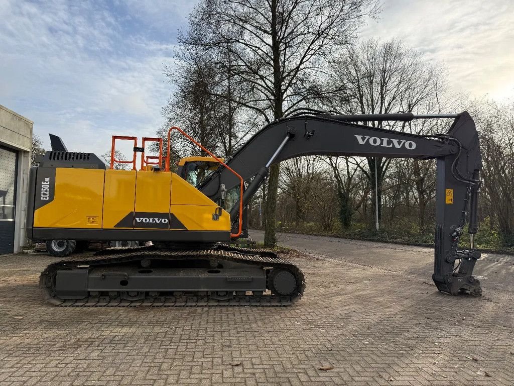 Kettenbagger des Typs Volvo EC250E, Gebrauchtmaschine in Doetinchem (Bild 5)