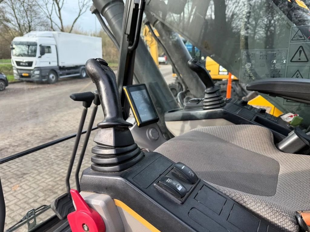 Kettenbagger des Typs Volvo EC250E, Gebrauchtmaschine in Doetinchem (Bild 10)