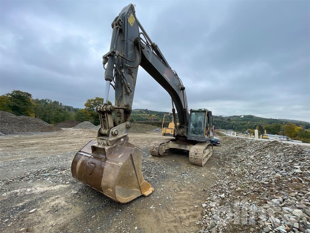 Kettenbagger des Typs Volvo EC290CNL, Gebrauchtmaschine in Düsseldorf (Bild 3)