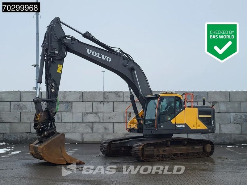 Kettenbagger Türe ait Volvo EC300 E L, Gebrauchtmaschine içinde Veghel