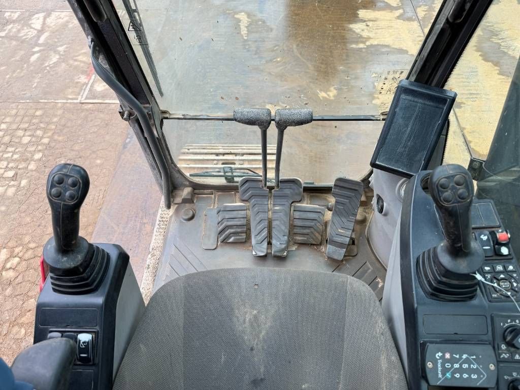 Kettenbagger типа Volvo EC300EL - Hammer Lines / Quick Coupler / Camera, Gebrauchtmaschine в Veldhoven (Фотография 10)