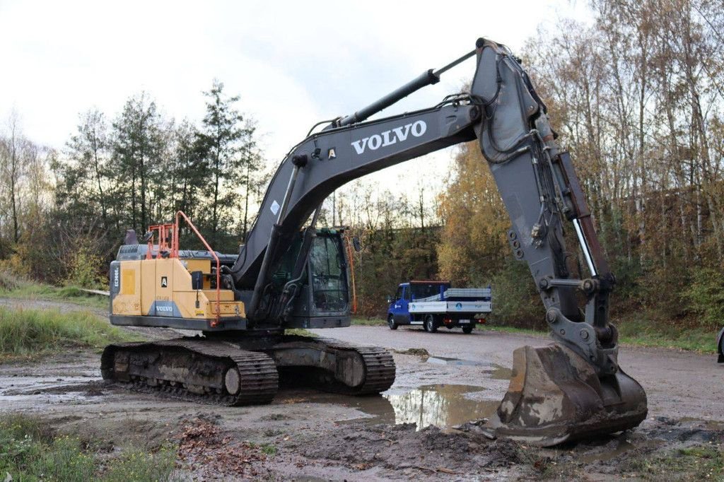 Kettenbagger a típus Volvo EC300EL, Gebrauchtmaschine ekkor: Antwerpen (Kép 9)