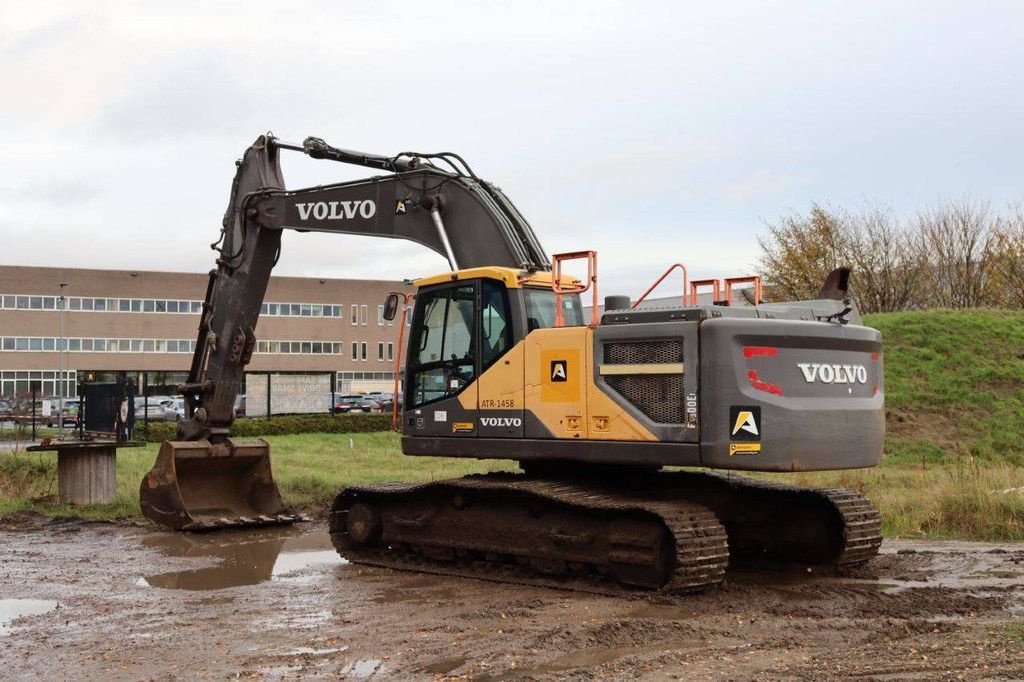Kettenbagger a típus Volvo EC300EL, Gebrauchtmaschine ekkor: Antwerpen (Kép 4)
