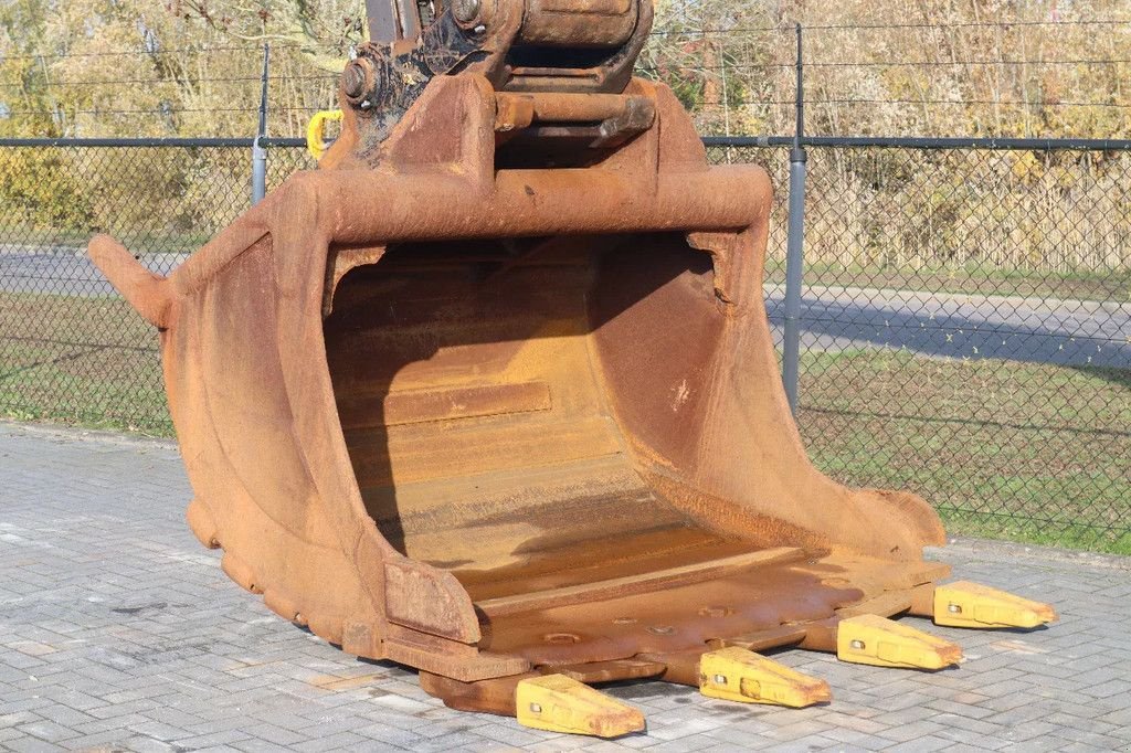 Kettenbagger del tipo Volvo EC480 EL HAMMER LINES BUCKET QUICK COUPLER, Gebrauchtmaschine In Marknesse (Immagine 10)