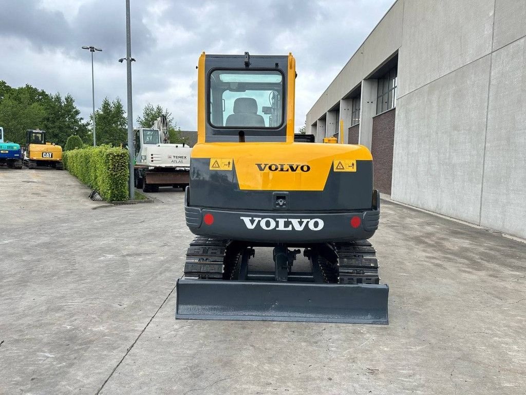 Kettenbagger du type Volvo EC55B, Gebrauchtmaschine en Antwerpen (Photo 5)