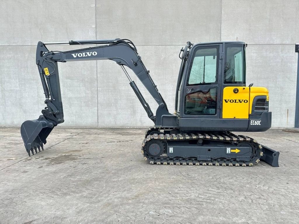 Kettenbagger typu Volvo EC60C, Gebrauchtmaschine v Antwerpen (Obrázek 8)