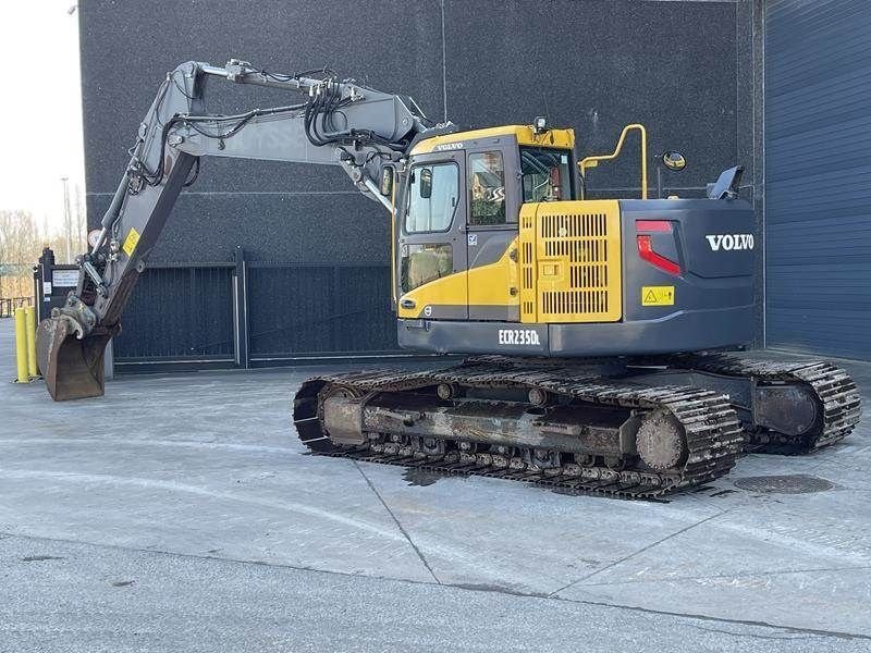 Kettenbagger του τύπου Volvo ECR 235 DL, Gebrauchtmaschine σε Waregem (Φωτογραφία 2)
