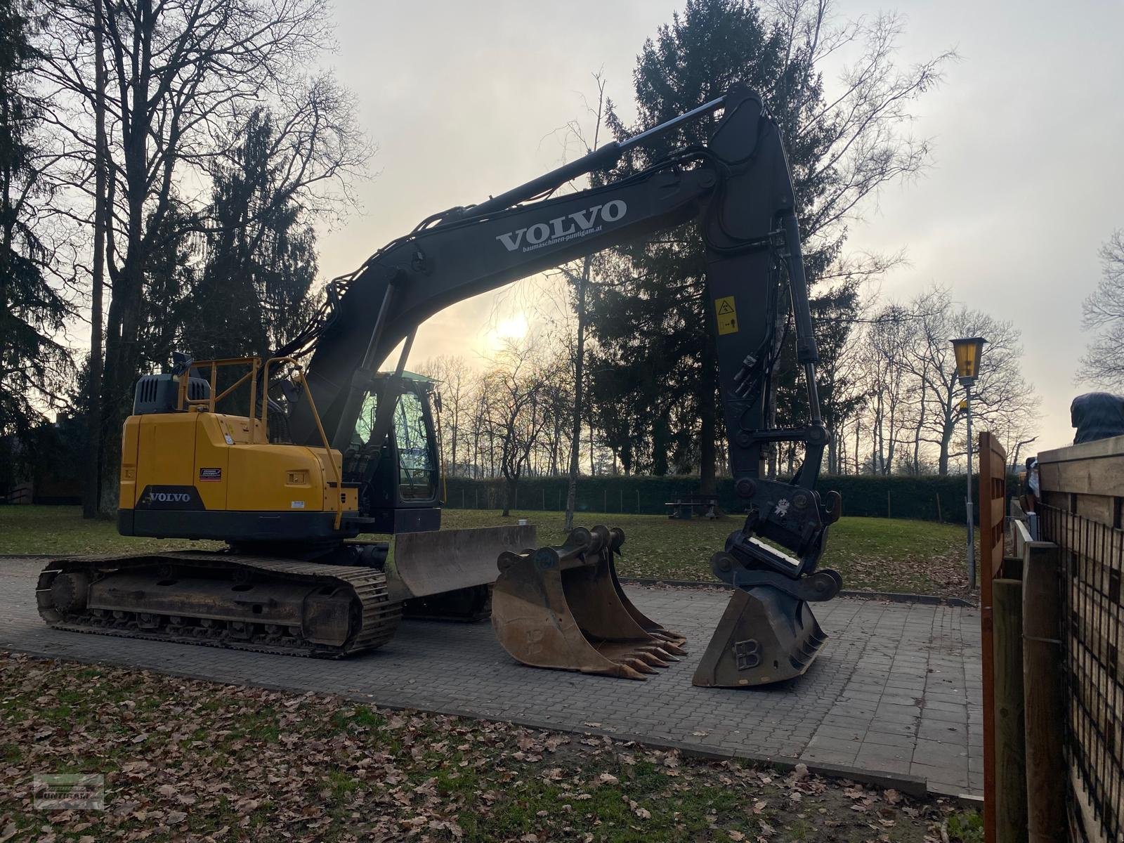 Kettenbagger van het type Volvo ECR 235 EL, Gebrauchtmaschine in Deutsch - Goritz (Foto 5)