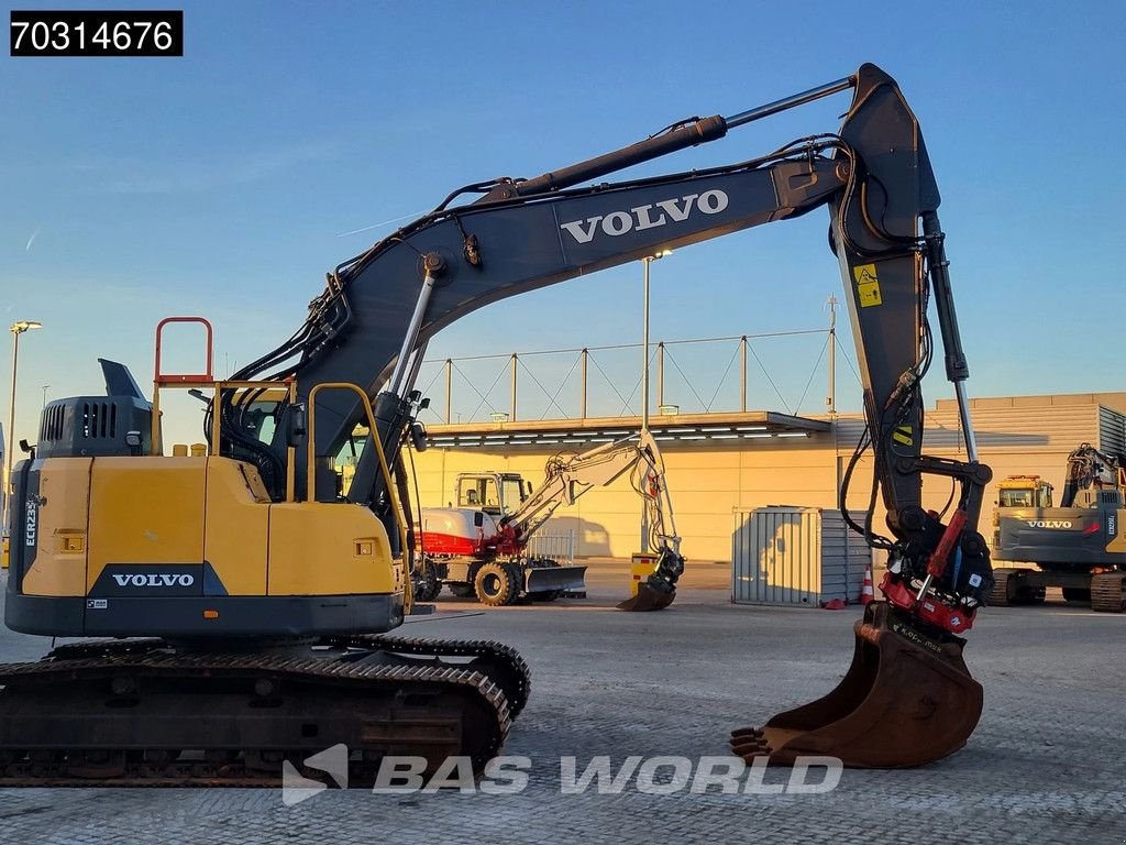 Kettenbagger του τύπου Volvo ECR235 E L, Gebrauchtmaschine σε Veghel (Φωτογραφία 11)