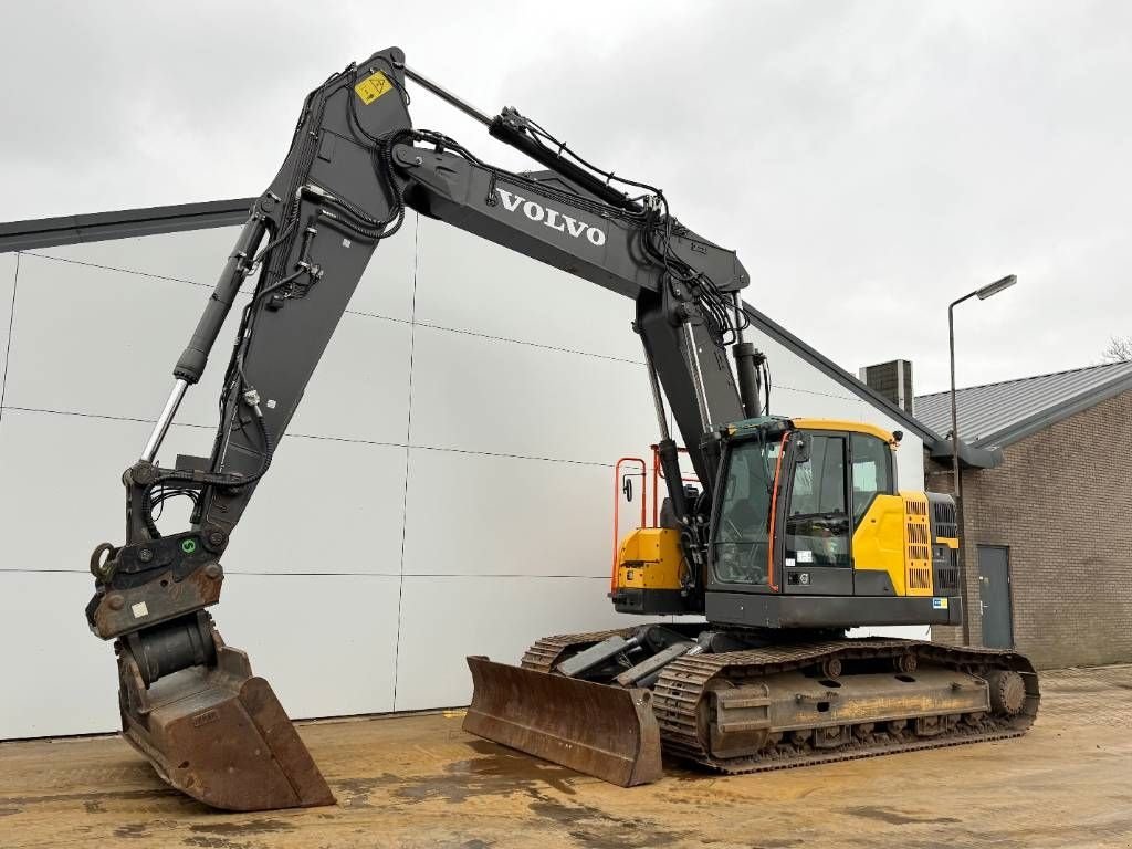 Kettenbagger des Typs Volvo ECR355ENL - German Machine / Oilquick / Auto Lube, Gebrauchtmaschine in Veldhoven (Bild 4)