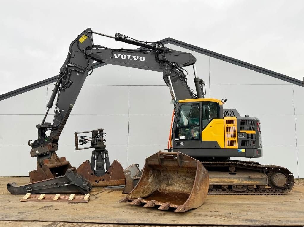 Kettenbagger des Typs Volvo ECR355ENL - German Machine / Oilquick / Auto Lube, Gebrauchtmaschine in Veldhoven (Bild 2)