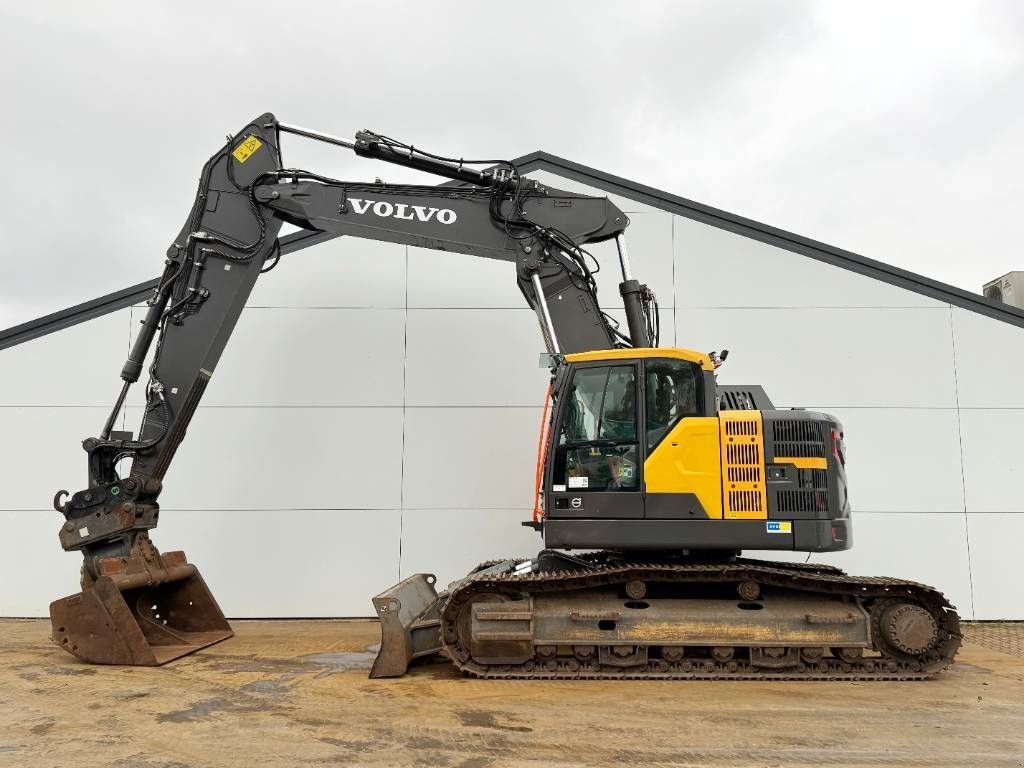 Kettenbagger des Typs Volvo ECR355ENL - German Machine / Oilquick / Auto Lube, Gebrauchtmaschine in Veldhoven (Bild 3)