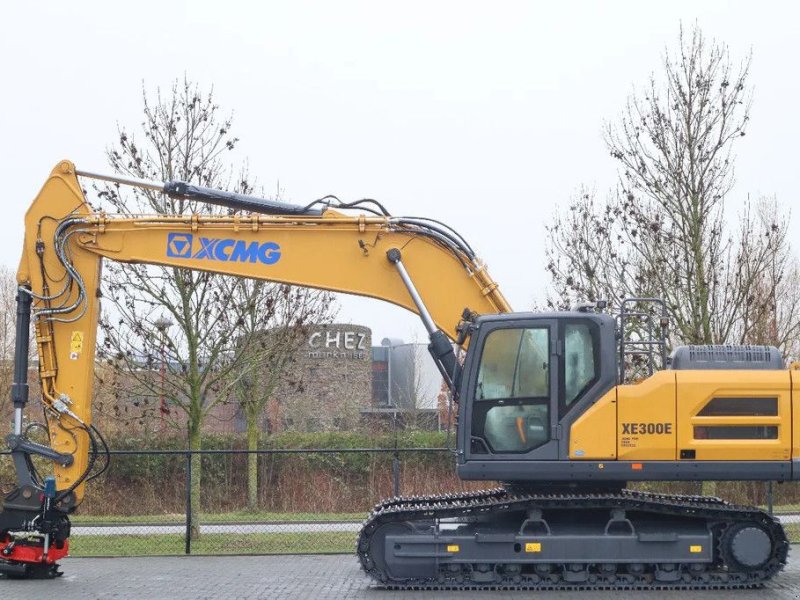 Kettenbagger of the type XCMG XE300E ROTOTILT R8 CE CUMMINS STAGE V FULL OPTION, Gebrauchtmaschine in Marknesse (Picture 1)