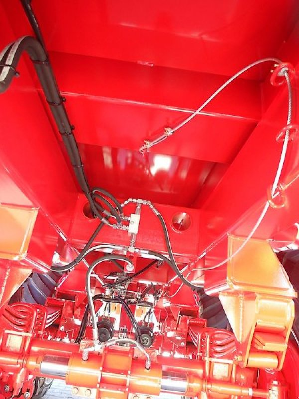 Kipper of the type Annaburger HTS 20 G.12, Neumaschine in Annaburg (Picture 13)