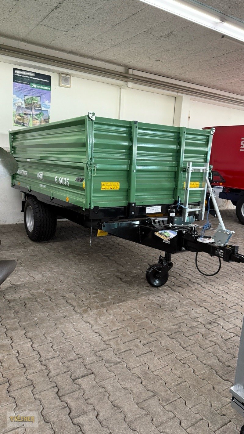 Kipper des Typs Brantner HB E 6035 Euro-Line, Neumaschine in Büchlberg (Bild 2)