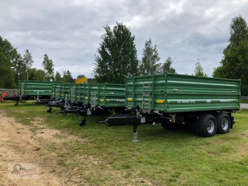 Kipper des Typs Brantner TA 16045 XXL, Neumaschine in Regen (Bild 1)