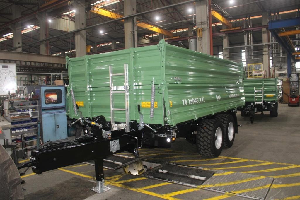 Kipper of the type Brantner TA 16045, Neumaschine in Balterswil (Picture 3)