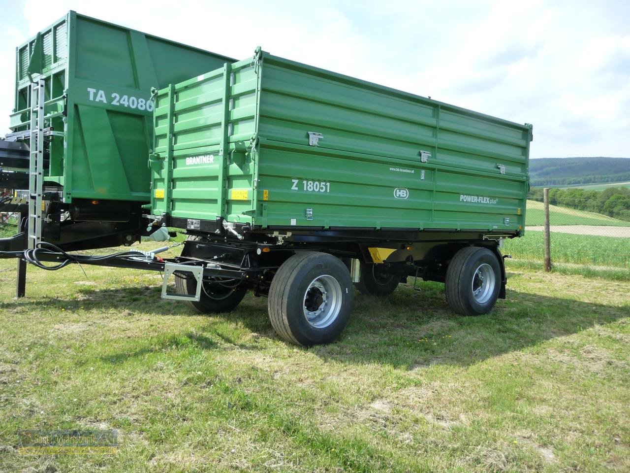 Kipper des Typs Brantner Z 18051 AKTION, Neumaschine in Rhaunen (Bild 1)