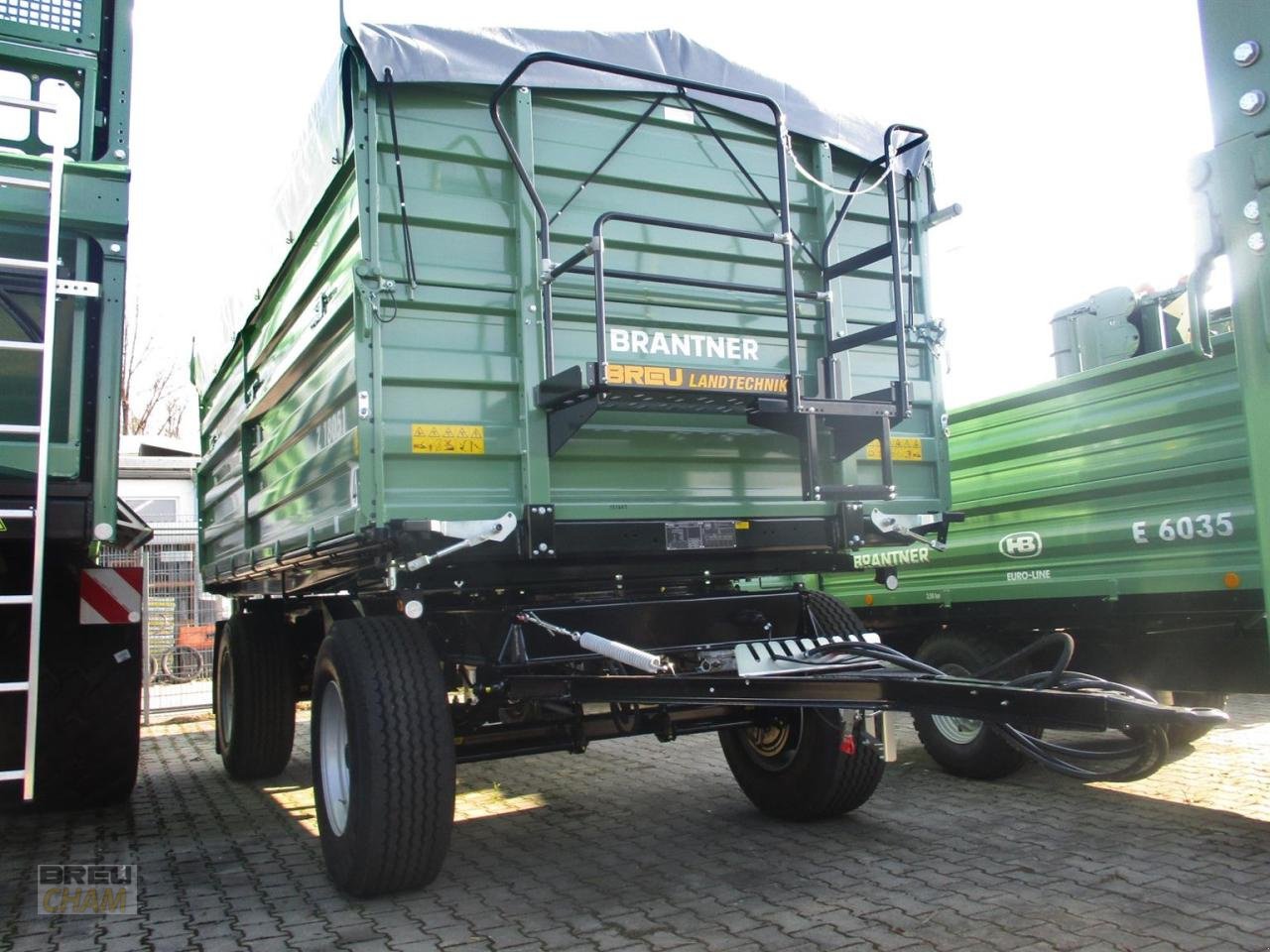 Kipper des Typs Brantner Z 18051, Neumaschine in Cham (Bild 1)