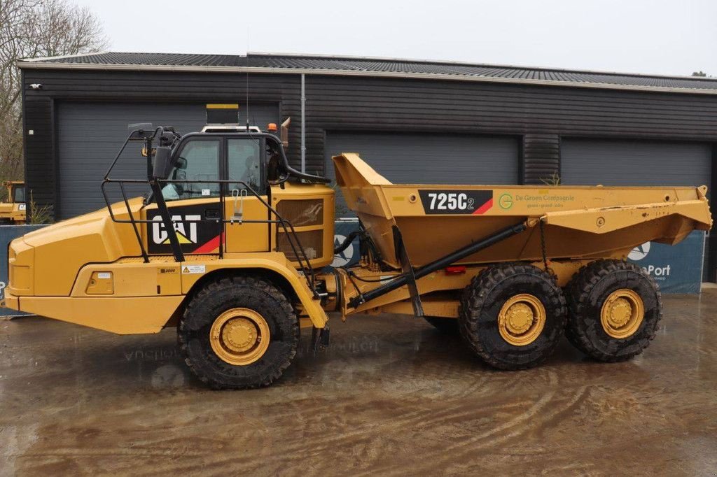 Kipper от тип Caterpillar 725C2, Gebrauchtmaschine в Antwerpen (Снимка 2)