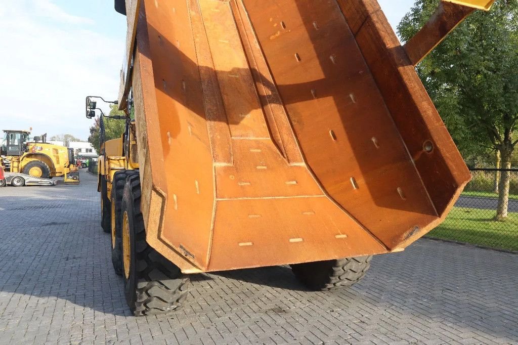 Kipper des Typs Caterpillar 730 04A TAILGATE LOW HOURS, Gebrauchtmaschine in Marknesse (Bild 9)