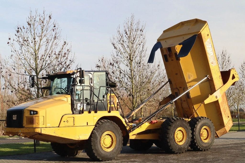 Kipper типа Caterpillar 730 04A TAILGATE LOW HOURS, Gebrauchtmaschine в Marknesse (Фотография 2)