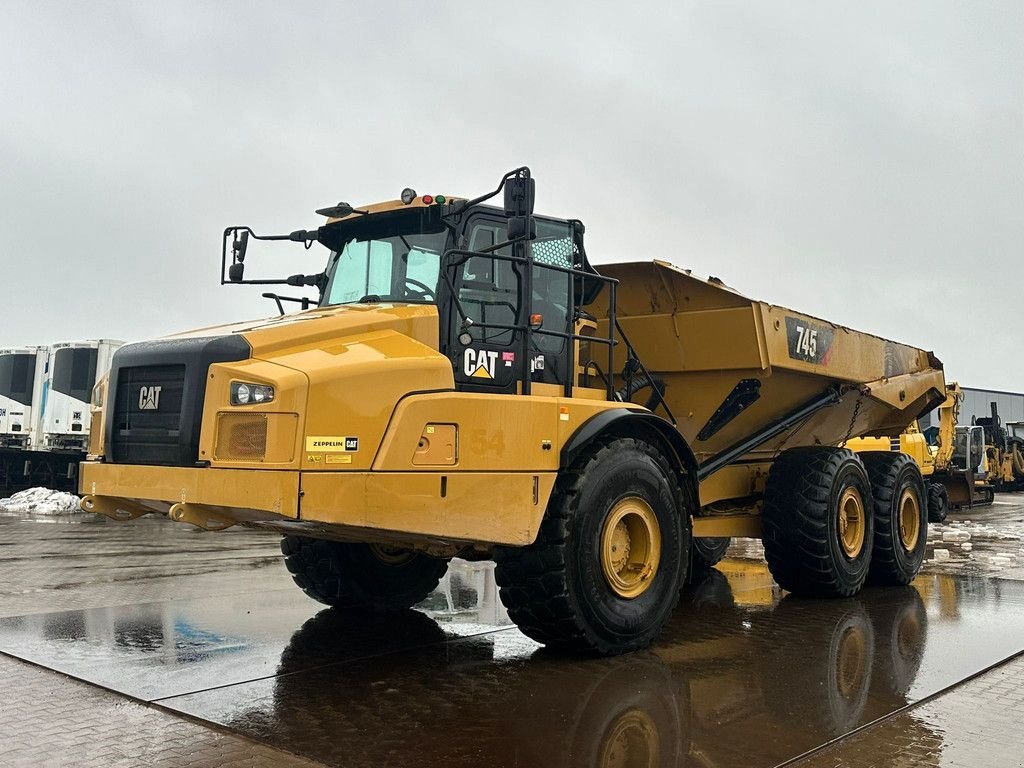 Kipper des Typs Caterpillar 745 04A, Gebrauchtmaschine in Velddriel (Bild 2)