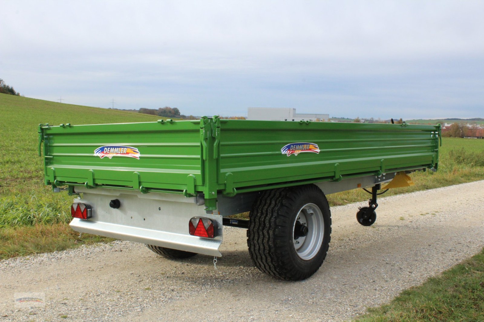 Kipper des Typs Demmler EDK 60/2.0 L, Neumaschine in Wertingen-Geratshofen (Bild 2)