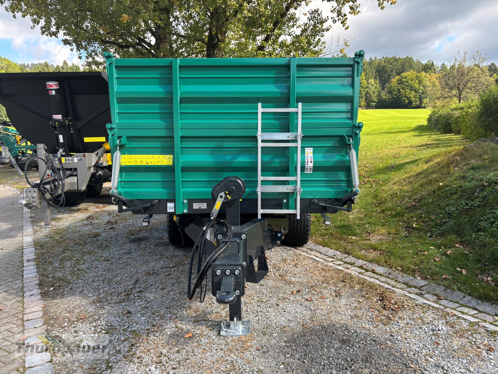 Kipper of the type Farmtech TDK 1100S, Neumaschine in Bodenmais (Picture 3)