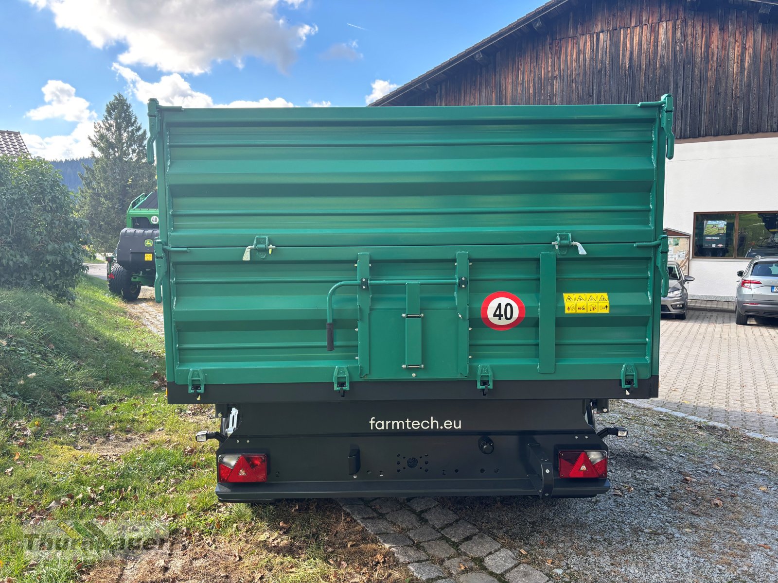 Kipper of the type Farmtech TDK 1100S, Neumaschine in Bodenmais (Picture 4)