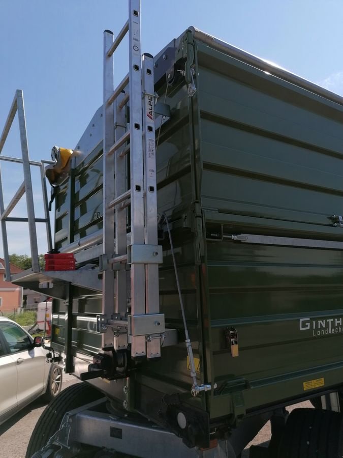 Kipper des Typs Fliegl Bordwandklappung mit Kurbel, Gebrauchtmaschine in Saxen (Bild 1)