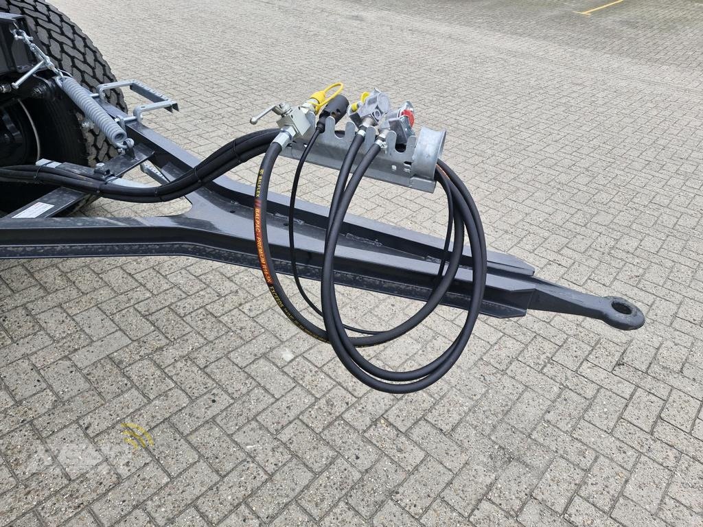 Kipper of the type Fliegl DDK 240 FOX, Neumaschine in Aurich (Picture 8)